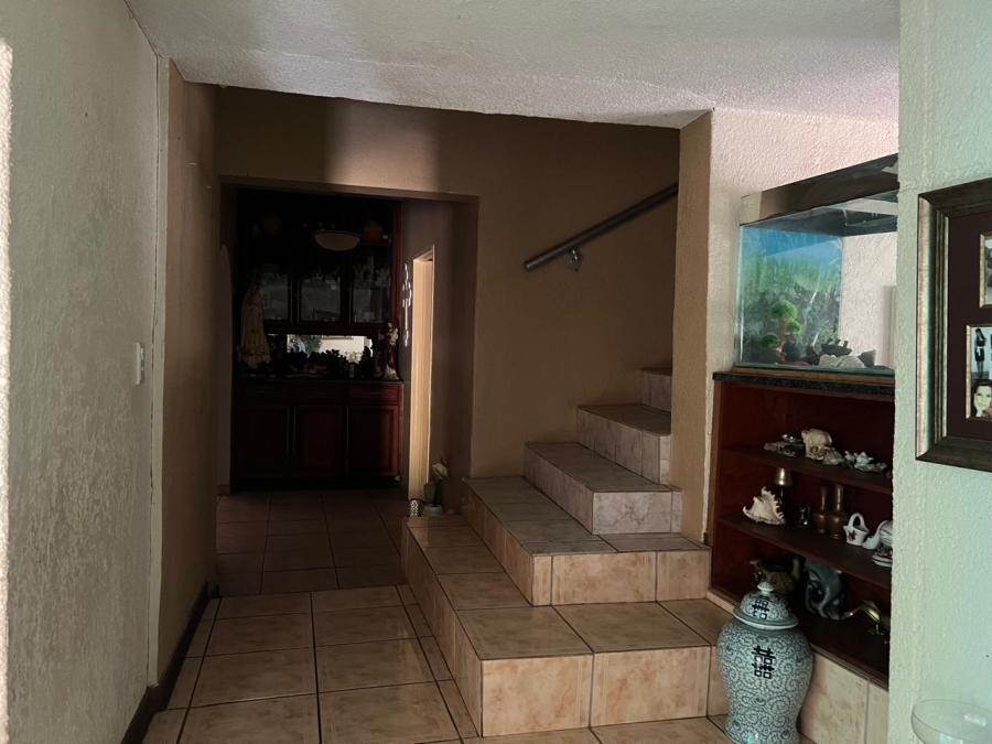 6 Bedroom Property for Sale in Cashan North West